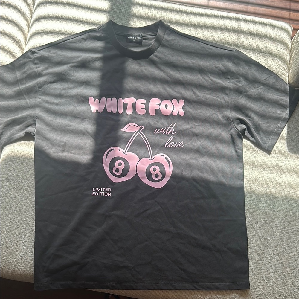 White Fox Boutique Gray and Pink Graphic Tee